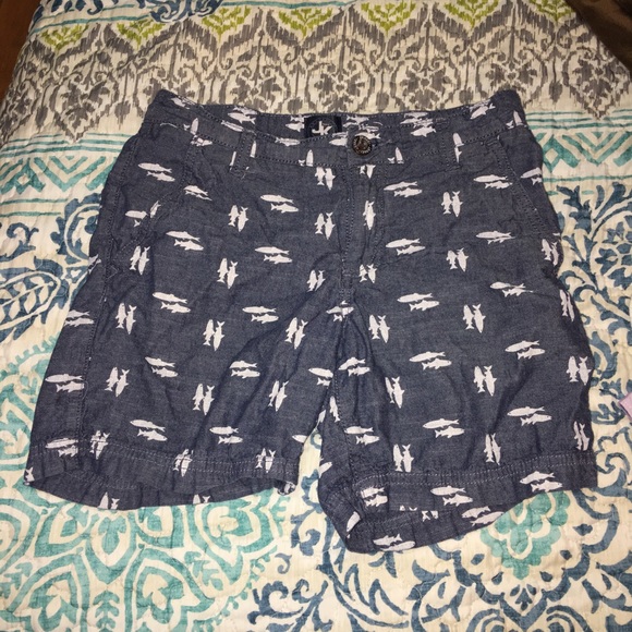 JKhaki Shark Shorts Boys Size 10 - Picture 1 of 5